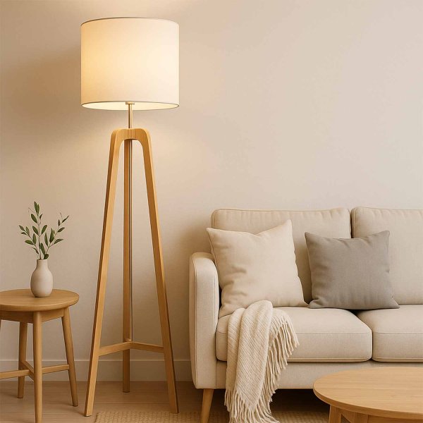 Lampadaire Elana, design élégant avec structure élancée pour les coins